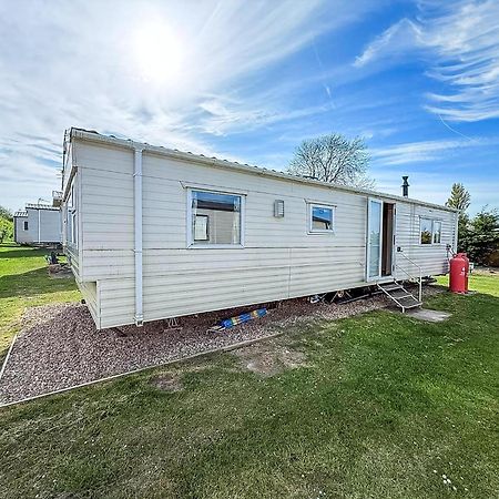 Lovely 6 Berth Caravan At Sunnydale Holiday Park Ref 35375S Louth  Exterior photo