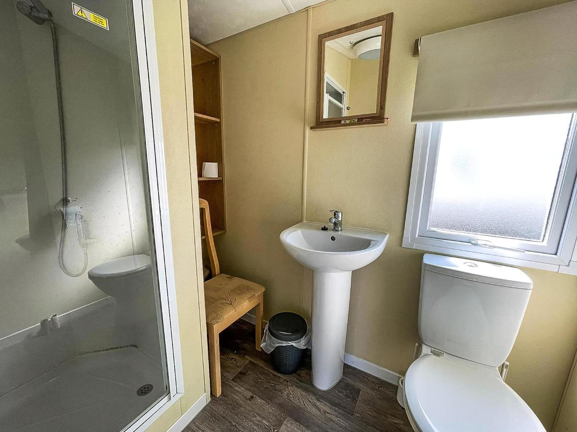 Lovely 6 Berth Caravan At Sunnydale Holiday Park Ref 35375S Louth  Exterior photo